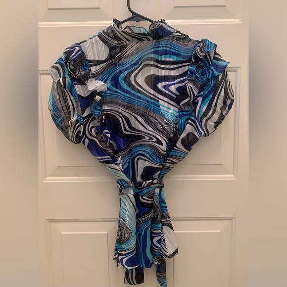 Cache blue sheer short sleeve blouse, Medium - Picture 4 of 6